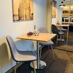 Restaurant Und Zur Puppenstube Pensión 3*