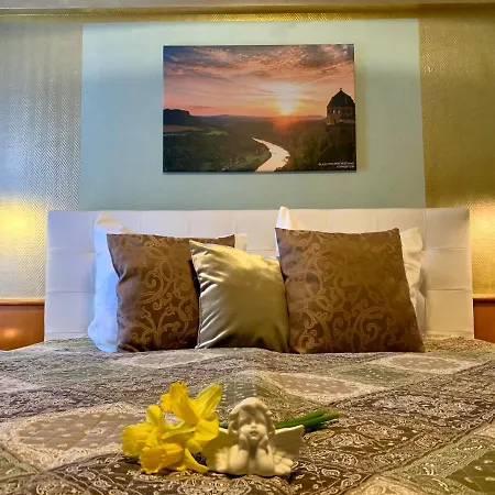 Restaurant Und Zur Puppenstube