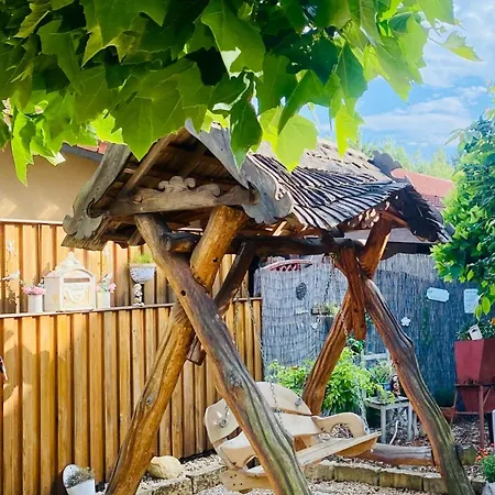 Restaurant Und Zur Puppenstube