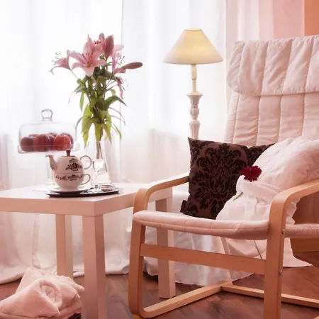 Restaurant Und Zur Puppenstube Guest house