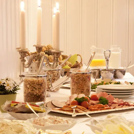 Restaurant Und Zur Puppenstube Гостевой дом