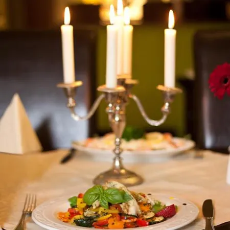 Гостевой дом Restaurant Und Zur Puppenstube Штольпен