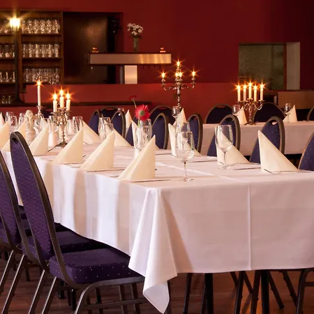 Restaurant Und Zur Puppenstube