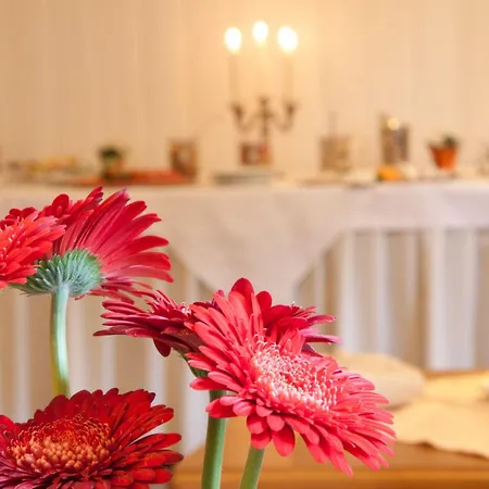 Restaurant Und Zur Puppenstube 3*