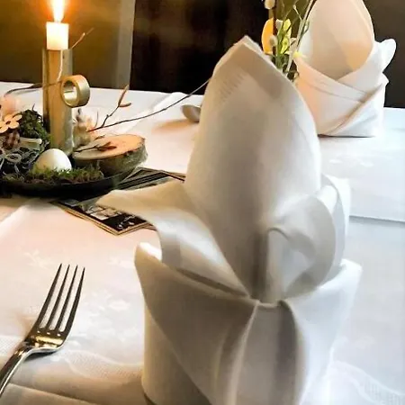 Restaurant Und Zur Puppenstube 3* Штольпен