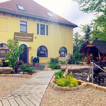 Vendégház Restaurant Und Zur Puppenstube 3*