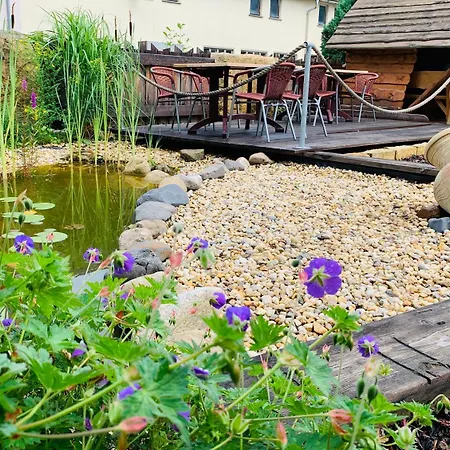 Pensión Restaurant Und Zur Puppenstube 3*