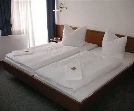 Vendégház Restaurant Und Zur Puppenstube