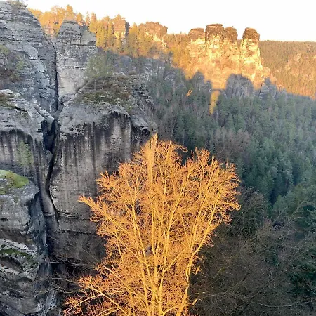 Гостевой дом Restaurant Und Zur Puppenstube Штольпен