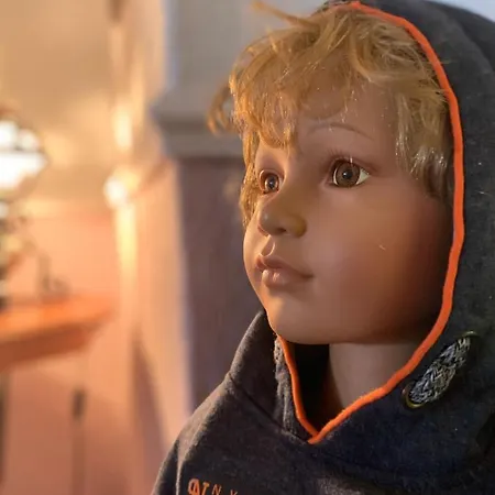 Restaurant Und Zur Puppenstube