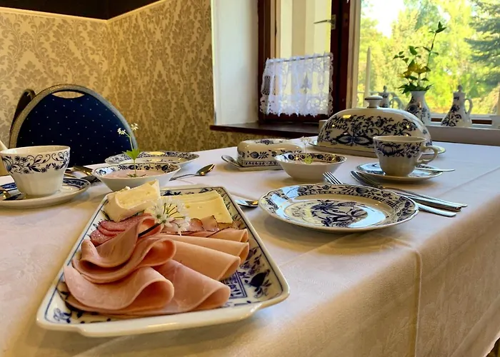 Restaurant Und Zur Puppenstube